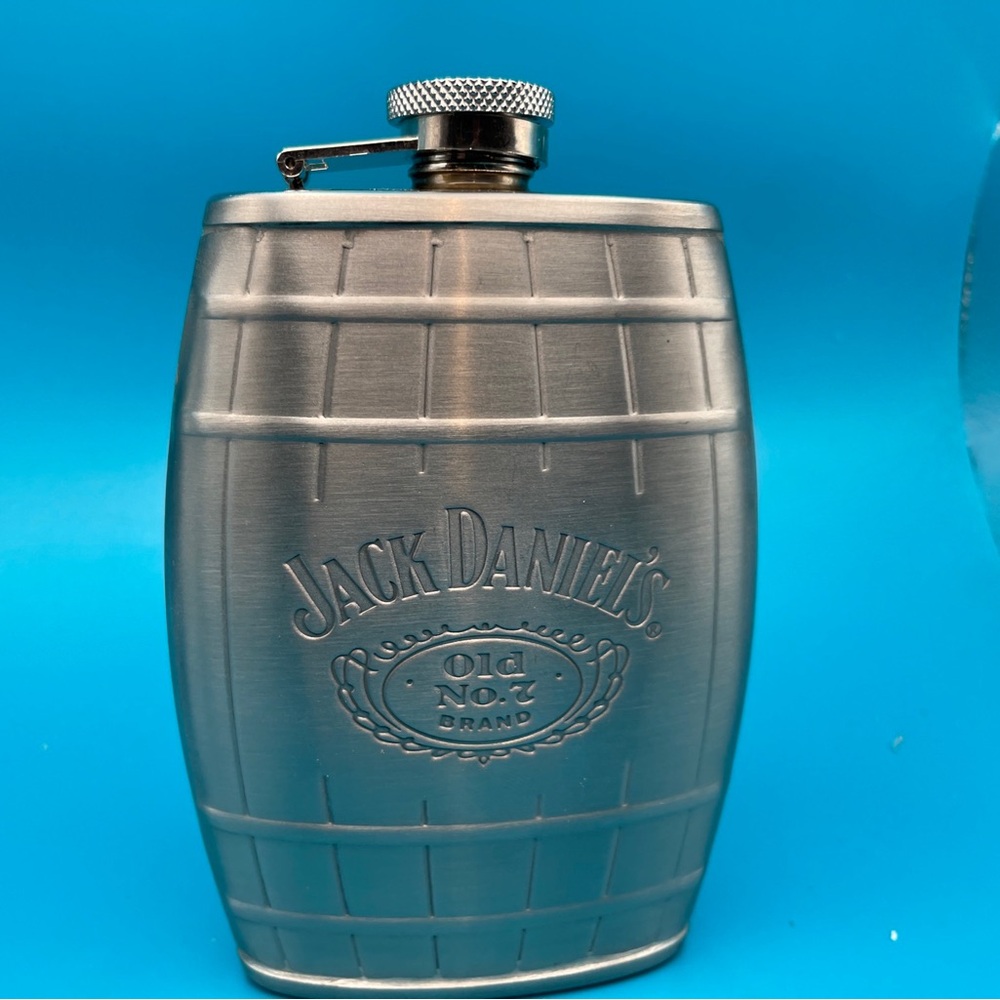 Jack Daniels Old No 7 Stainless Steel 6 oz Barrel Shaped Hip Flask, 2007